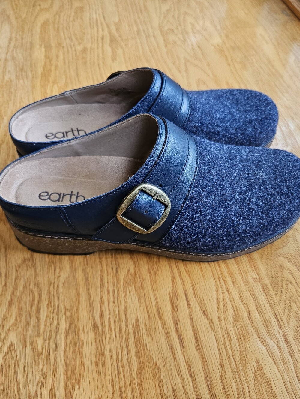 Earth Women's Kulla2 Blue Leather Felt Slip On Clogs Mules Shoes Size US 8 M